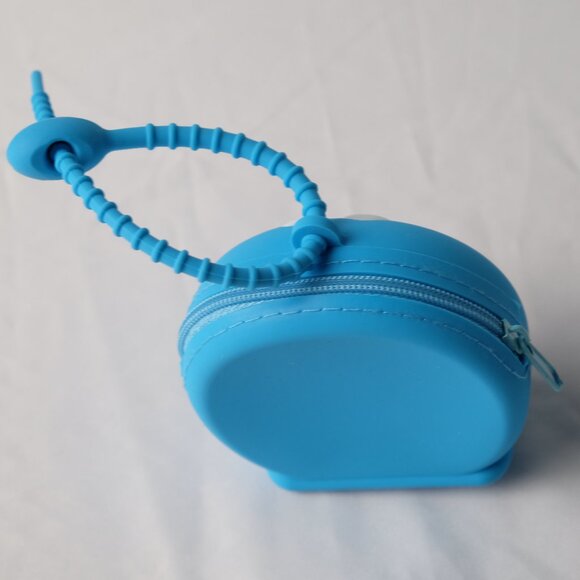 NWT Doraemon Blue Silicone Coin Purse w/ Strap | Cute Kawaii Anime Gift - Picture 3 of 6